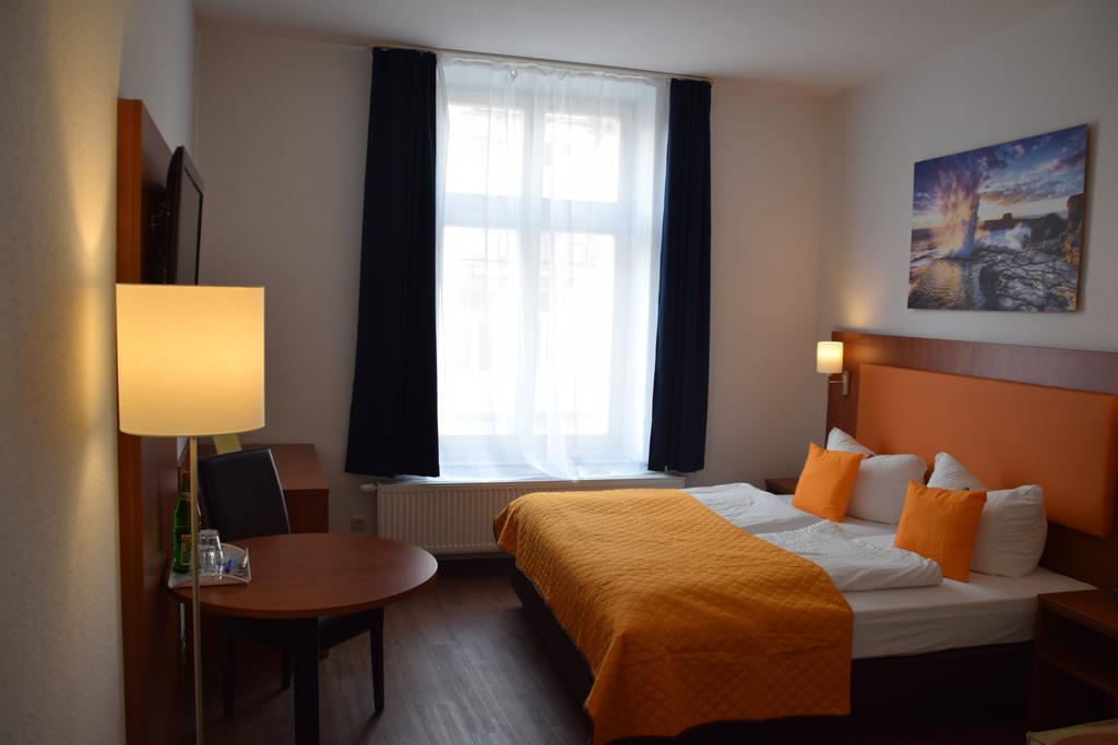 Hotel Amber Altstadt Щралзунд Екстериор снимка