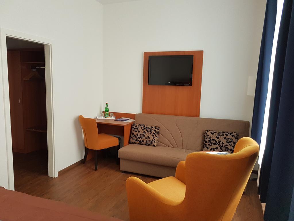 Hotel Amber Altstadt Щралзунд Екстериор снимка